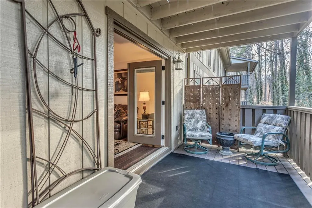 908 Woodcliff Drive, Sandy Springs, Georgia 30350, 2 Bedrooms Bedrooms, ,2 BathroomsBathrooms,Residential,Sold,908 Woodcliff Drive,7167950