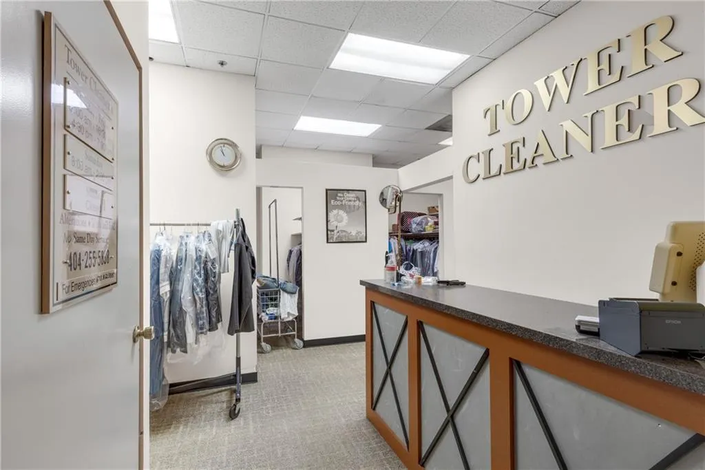 795 Hammond Drive Unit 1402, Atlanta, Georgia 30328, 1 Bedroom Bedrooms, ,1 BathroomBathrooms,Residential,For Sale,795 Hammond Drive Unit 1402,7727509