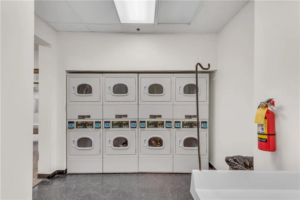 795 Hammond Drive Unit 1402, Atlanta, Georgia 30328, 1 Bedroom Bedrooms, ,1 BathroomBathrooms,Residential,For Sale,795 Hammond Drive Unit 1402,7727509