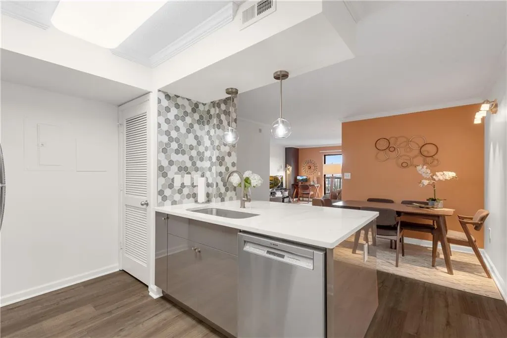 795 Hammond Drive Unit 1402, Atlanta, Georgia 30328, 1 Bedroom Bedrooms, ,1 BathroomBathrooms,Residential,For Sale,795 Hammond Drive Unit 1402,7727509
