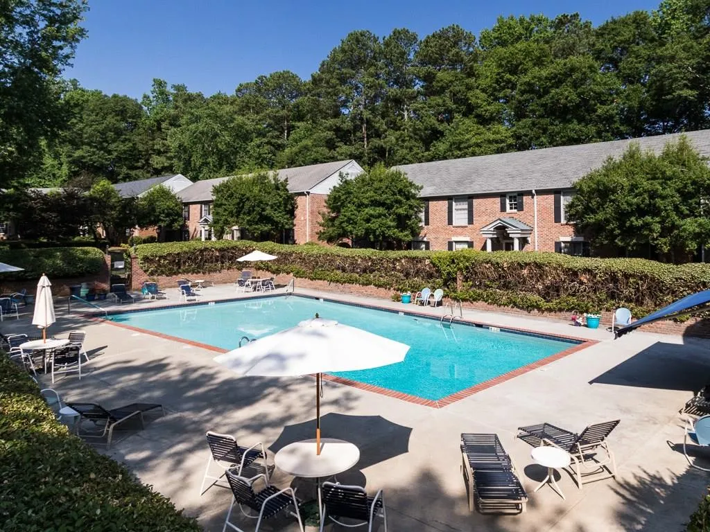 6700 Roswell Road Unit 26e, Atlanta, Georgia 30328, 2 Bedrooms Bedrooms, ,1 BathroomBathrooms,Residential,Sold,6700 Roswell Road Unit 26e,5710547