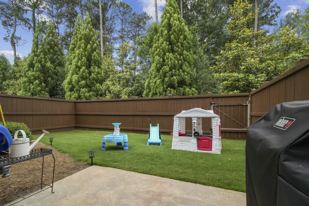 125 Barkley Lane, Atlanta, Georgia 30328, 3 Bedrooms Bedrooms, ,3 BathroomsBathrooms,Residential,Sold,125 Barkley Lane,6901059