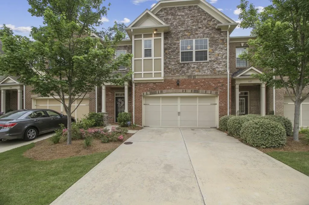 125 Barkley Lane, Atlanta, Georgia 30328, 3 Bedrooms Bedrooms, ,3 BathroomsBathrooms,Residential,Sold,125 Barkley Lane,6901059