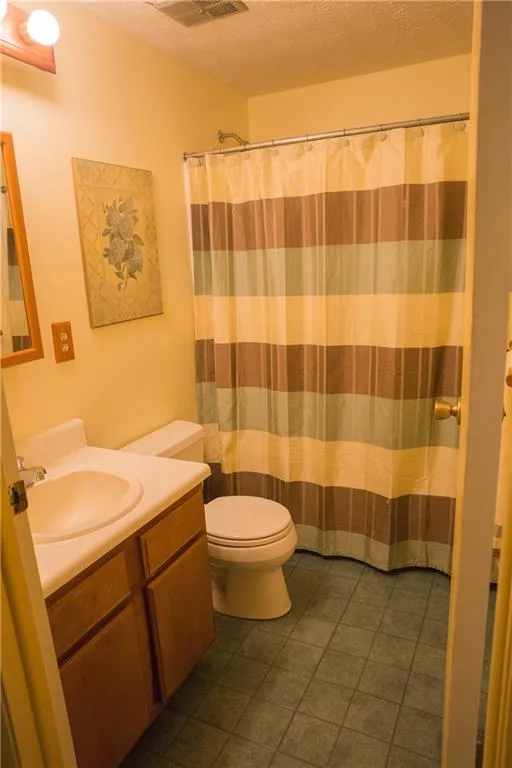 8827 Applegate Lane, Sandy Springs, Georgia 30350, 3 Bedrooms Bedrooms, ,2 BathroomsBathrooms,Residential,Sold,8827 Applegate Lane,5850644