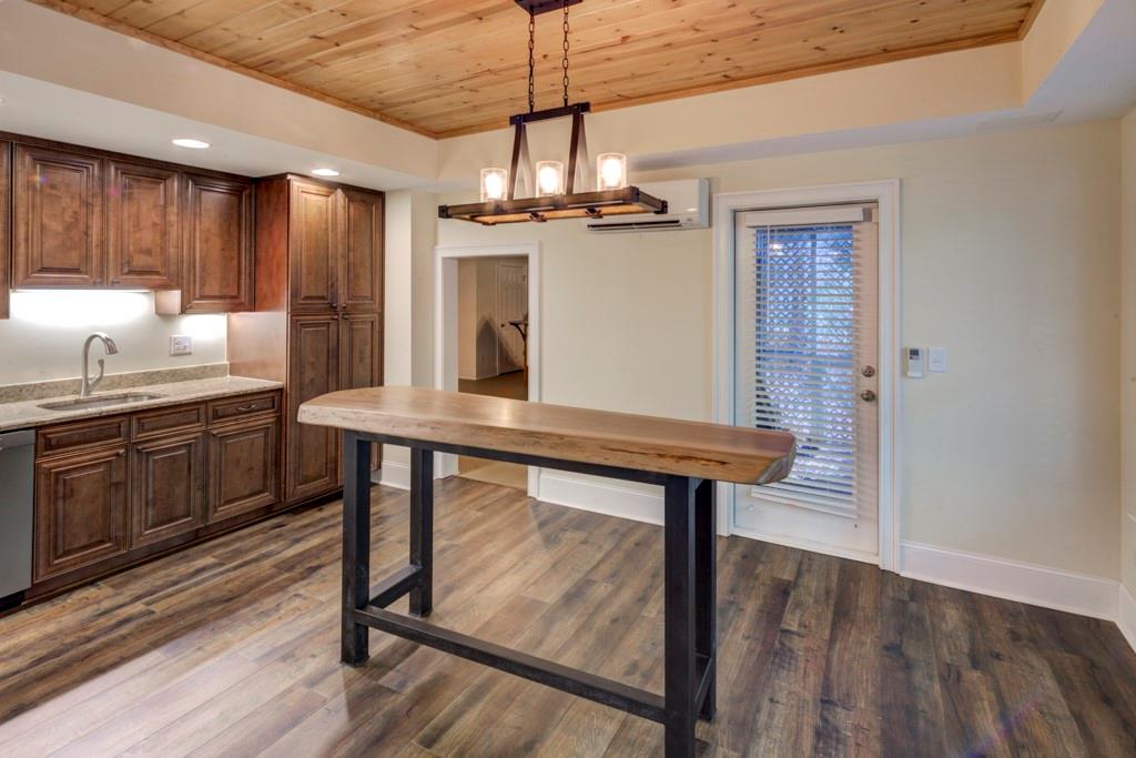 4440 Highgrove Pointe NE, Atlanta, Georgia 30319, 4 Bedrooms Bedrooms, ,3 BathroomsBathrooms,Residential,Sold,4440 Highgrove Pointe NE,7255810