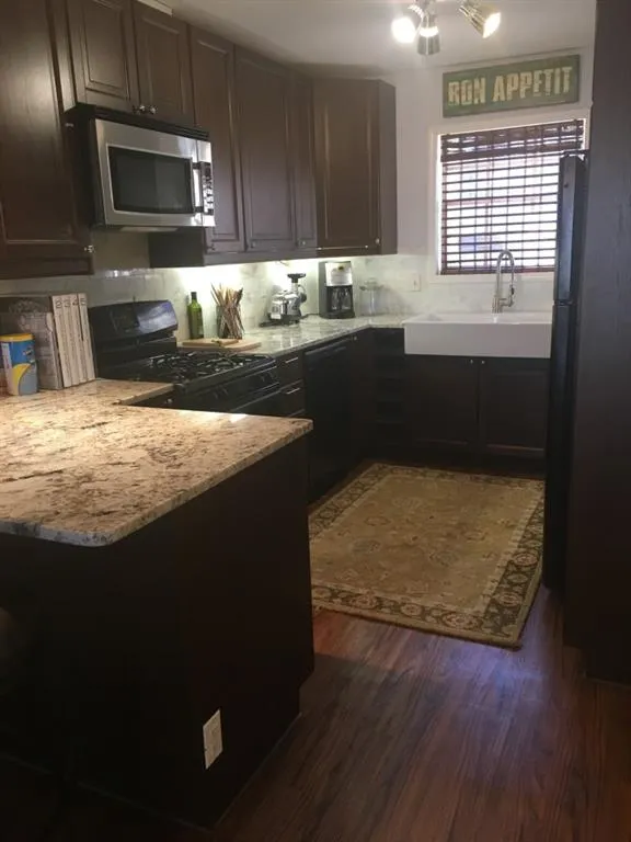 5400 Roswell Road Unit L1, Atlanta, Georgia 30342, 2 Bedrooms Bedrooms, ,2 BathroomsBathrooms,Residential,Sold,5400 Roswell Road Unit L1,5957658