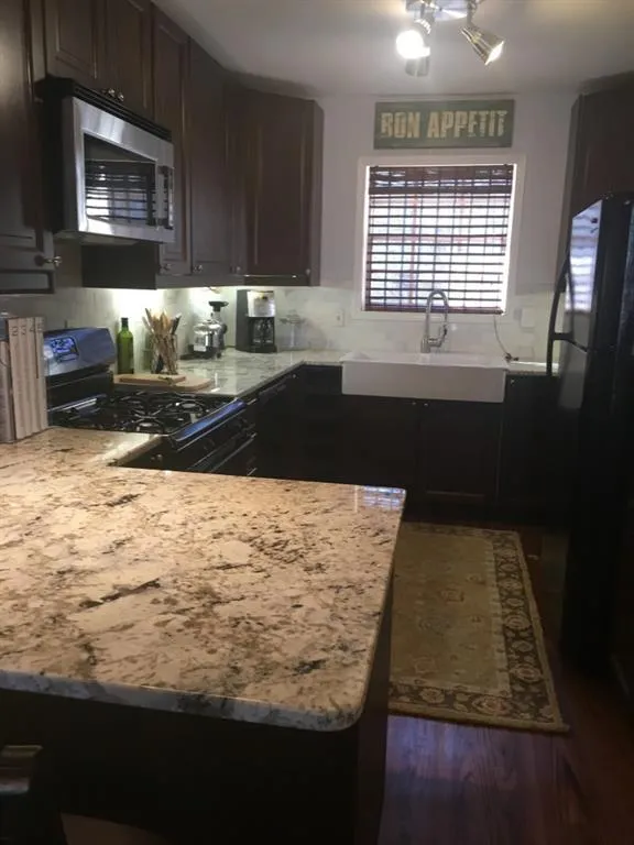 5400 Roswell Road Unit L1, Atlanta, Georgia 30342, 2 Bedrooms Bedrooms, ,2 BathroomsBathrooms,Residential,Sold,5400 Roswell Road Unit L1,5957658