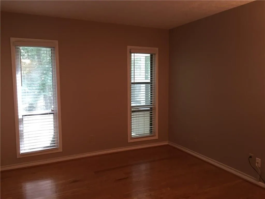 5147 Roswell Road Unit 4, Atlanta, Georgia 30342, 2 Bedrooms Bedrooms, ,1 BathroomBathrooms,Residential,Sold,5147 Roswell Road Unit 4,5741793