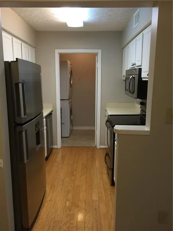 5147 Roswell Road Unit 4, Atlanta, Georgia 30342, 2 Bedrooms Bedrooms, ,1 BathroomBathrooms,Residential,Sold,5147 Roswell Road Unit 4,5741793