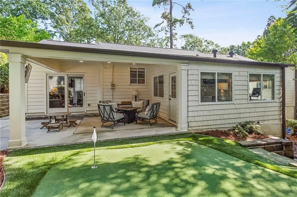 688 Forrest Trail Nw, Atlanta, Georgia 30318, 3 Bedrooms Bedrooms, ,2 BathroomsBathrooms,Residential,For Sale,688 Forrest Trail Nw,7625257