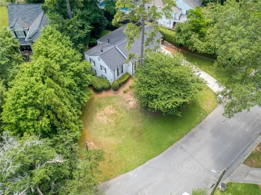 688 Forrest Trail Nw, Atlanta, Georgia 30318, 3 Bedrooms Bedrooms, ,2 BathroomsBathrooms,Residential,For Sale,688 Forrest Trail Nw,7625257