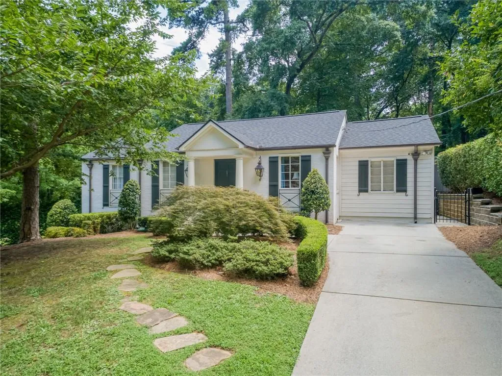 688 Forrest Trail Nw, Atlanta, Georgia 30318, 3 Bedrooms Bedrooms, ,2 BathroomsBathrooms,Residential,For Sale,688 Forrest Trail Nw,7625257