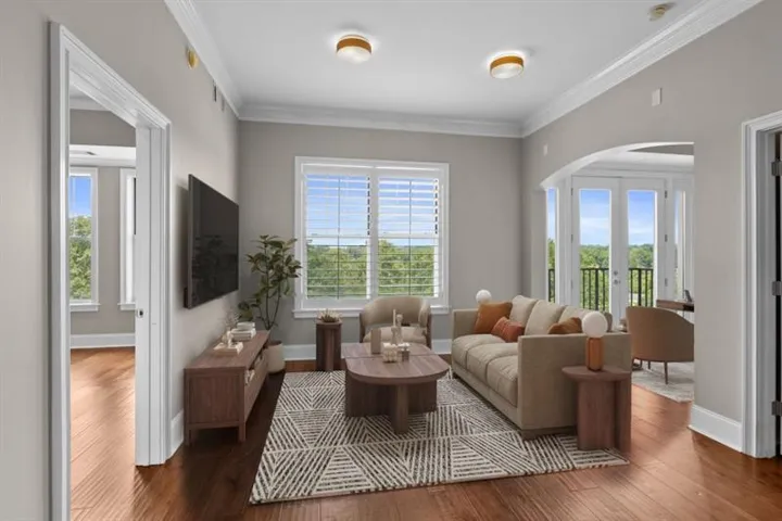 Gracious enterance to the living room.