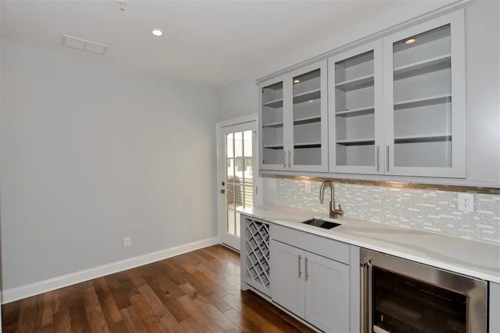 6649 Cadence Boulevard, Sandy Springs, Georgia 30328, 3 Bedrooms Bedrooms, ,4 BathroomsBathrooms,Residential,Sold,6649 Cadence Boulevard,6046058