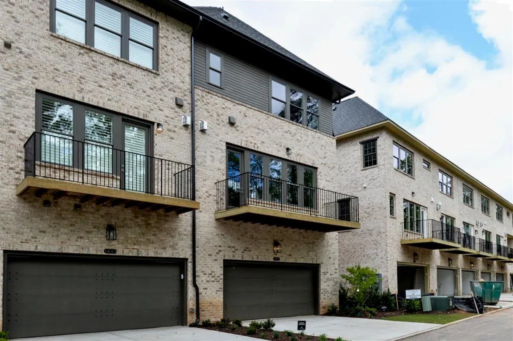 6649 Cadence Boulevard, Sandy Springs, Georgia 30328, 3 Bedrooms Bedrooms, ,4 BathroomsBathrooms,Residential,Sold,6649 Cadence Boulevard,6046058