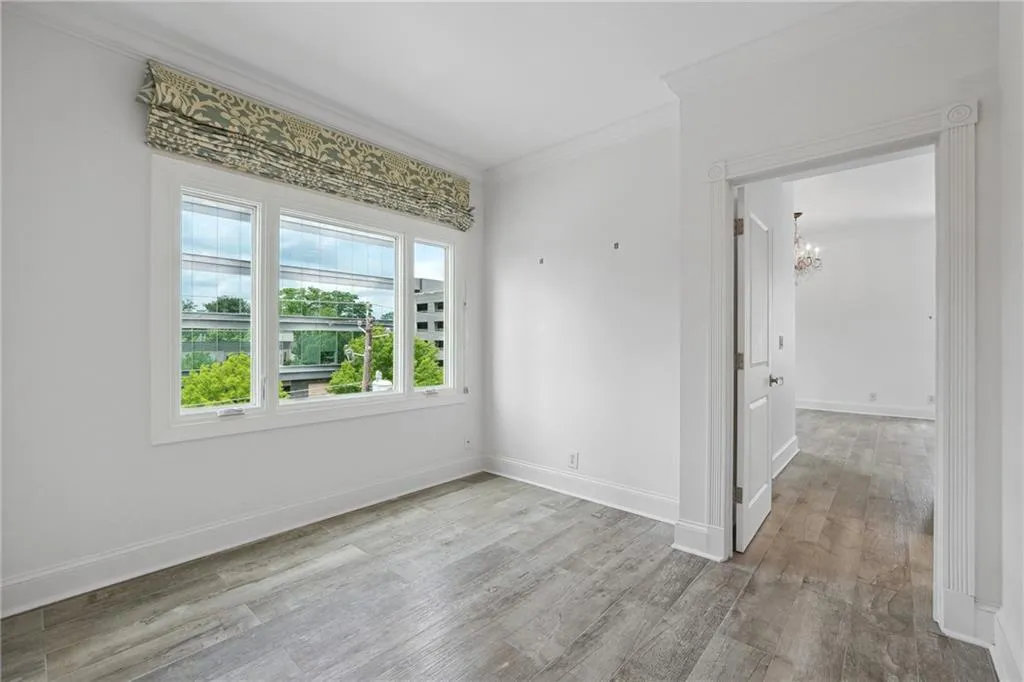 3636 Peachtree Road Ne Unit 405, Atlanta, Georgia 30319, 1 Bedroom Bedrooms, ,1 BathroomBathrooms,Residential,For Sale,3636 Peachtree Road Ne Unit 405,7538410