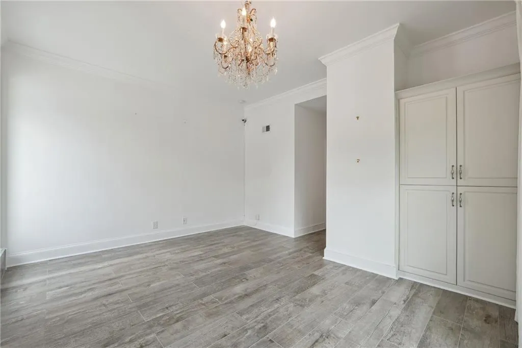 3636 Peachtree Road Ne Unit 405, Atlanta, Georgia 30319, 1 Bedroom Bedrooms, ,1 BathroomBathrooms,Residential,For Sale,3636 Peachtree Road Ne Unit 405,7538410