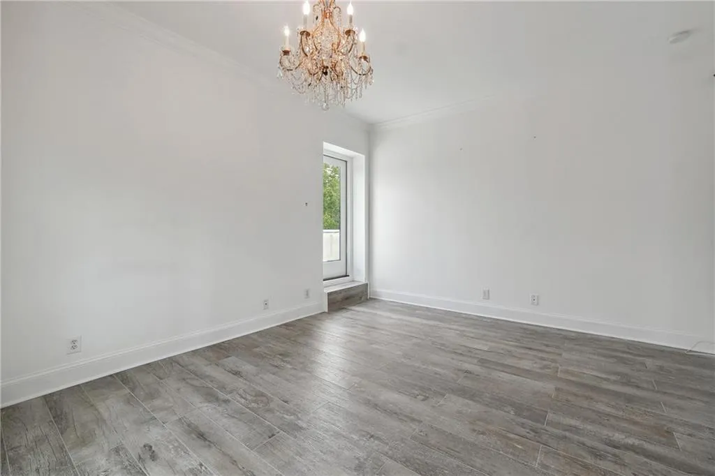 3636 Peachtree Road Ne Unit 405, Atlanta, Georgia 30319, 1 Bedroom Bedrooms, ,1 BathroomBathrooms,Residential,For Sale,3636 Peachtree Road Ne Unit 405,7538410