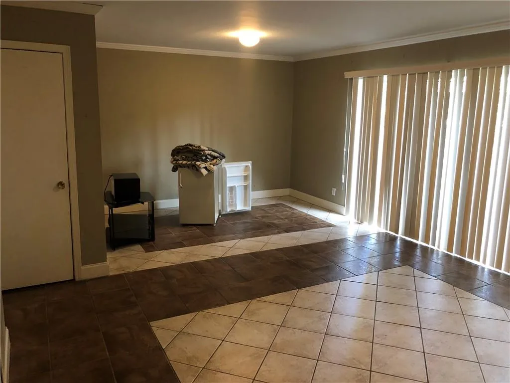 145 Northwood Drive Unit P-3, Atlanta, Georgia 30342, 4 Bedrooms Bedrooms, ,3 BathroomsBathrooms,Residential,Sold,145 Northwood Drive Unit P-3,6521905