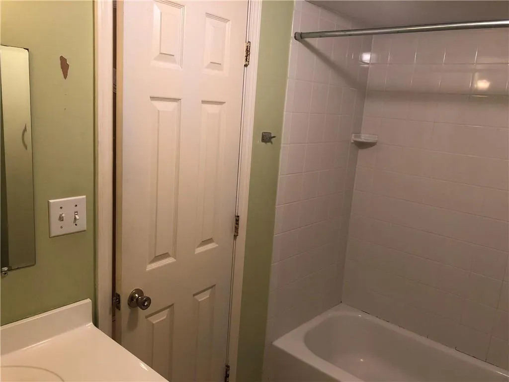 145 Northwood Drive Unit P-3, Atlanta, Georgia 30342, 4 Bedrooms Bedrooms, ,3 BathroomsBathrooms,Residential,Sold,145 Northwood Drive Unit P-3,6521905