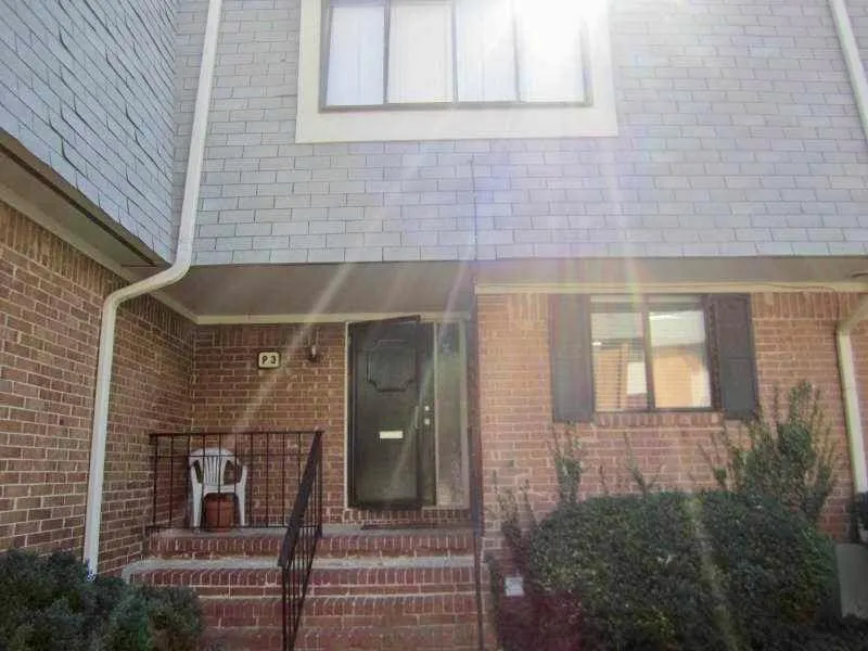 145 Northwood Drive Unit P-3, Atlanta, Georgia 30342, 4 Bedrooms Bedrooms, ,3 BathroomsBathrooms,Residential,Sold,145 Northwood Drive Unit P-3,6521905