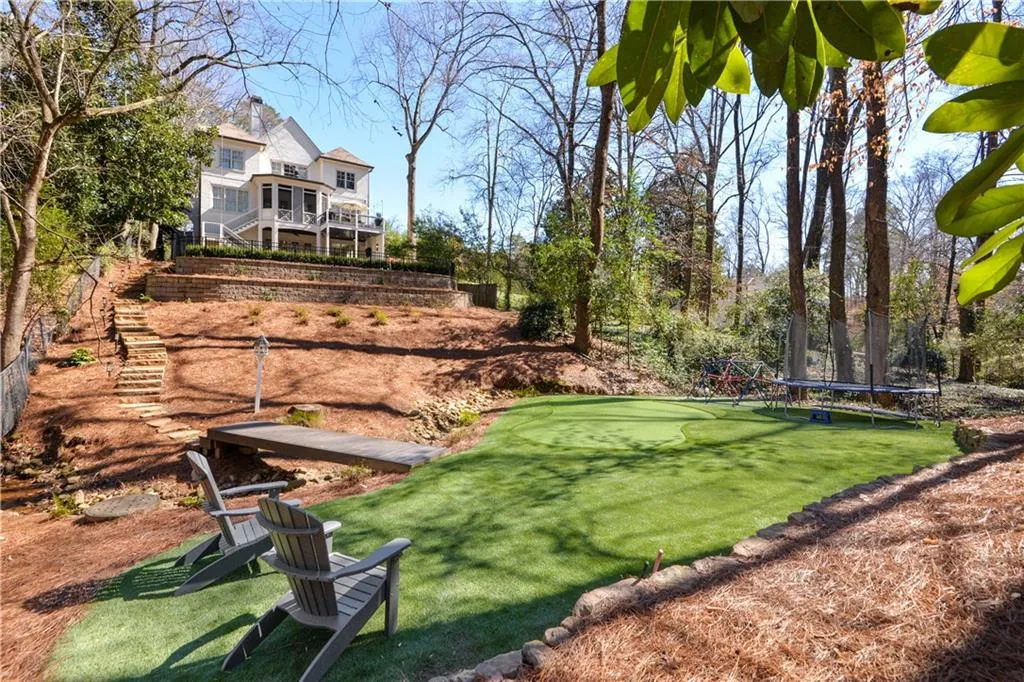 4666 E Conway Drive Nw, Sandy Springs, Georgia 30327, 6 Bedrooms Bedrooms, ,6 BathroomsBathrooms,Residential,Sold,4666 E Conway Drive Nw,6843257