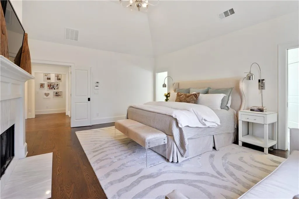 4666 E Conway Drive Nw, Sandy Springs, Georgia 30327, 6 Bedrooms Bedrooms, ,6 BathroomsBathrooms,Residential,Sold,4666 E Conway Drive Nw,6843257
