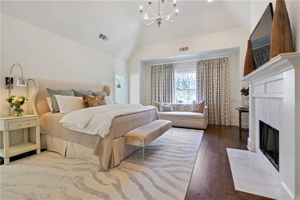 4666 E Conway Drive Nw, Sandy Springs, Georgia 30327, 6 Bedrooms Bedrooms, ,6 BathroomsBathrooms,Residential,Sold,4666 E Conway Drive Nw,6843257