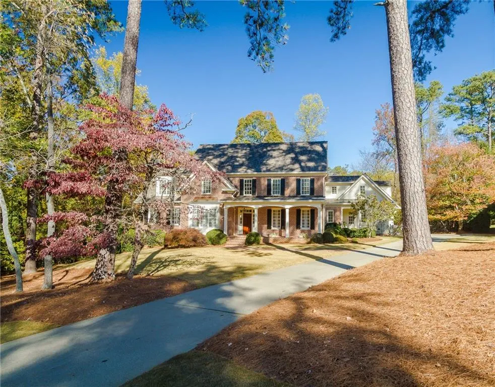 5695 Long Island Drive Nw, Atlanta, Georgia 30327, 6 Bedrooms Bedrooms, ,6 BathroomsBathrooms,Residential,Sold,5695 Long Island Drive Nw,5774628
