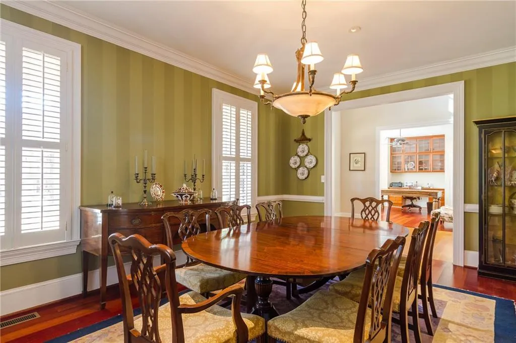 5695 Long Island Drive Nw, Atlanta, Georgia 30327, 6 Bedrooms Bedrooms, ,6 BathroomsBathrooms,Residential,Sold,5695 Long Island Drive Nw,5774628