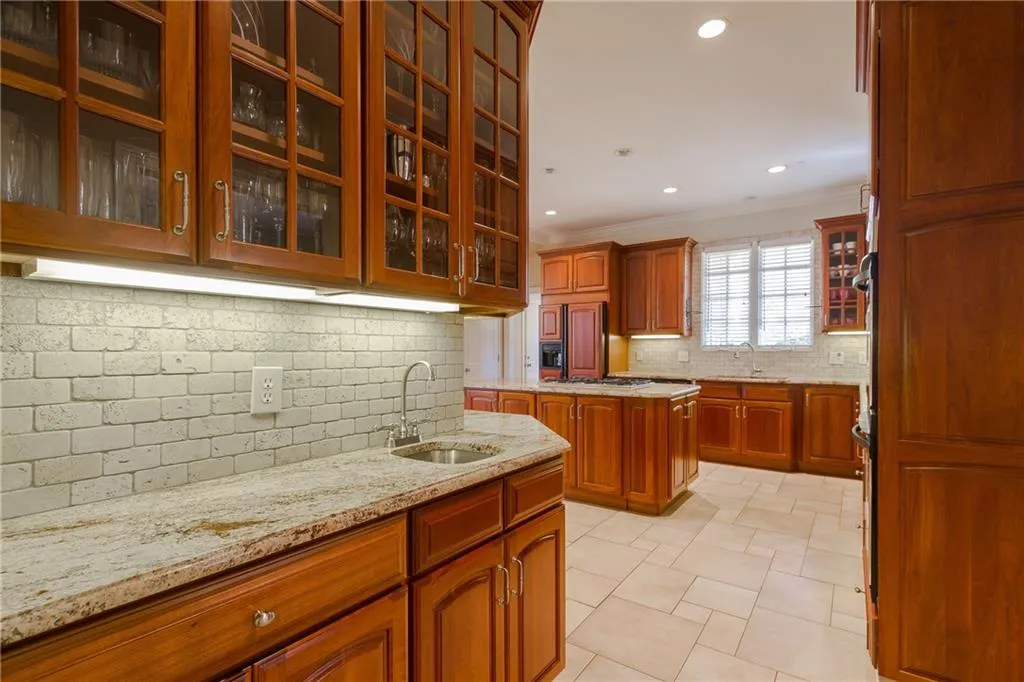 5695 Long Island Drive Nw, Atlanta, Georgia 30327, 6 Bedrooms Bedrooms, ,6 BathroomsBathrooms,Residential,Sold,5695 Long Island Drive Nw,5774628