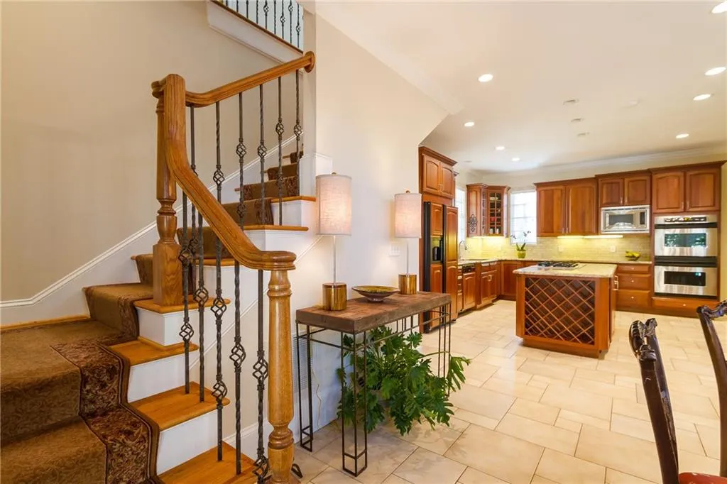 5695 Long Island Drive Nw, Atlanta, Georgia 30327, 6 Bedrooms Bedrooms, ,6 BathroomsBathrooms,Residential,Sold,5695 Long Island Drive Nw,5774628