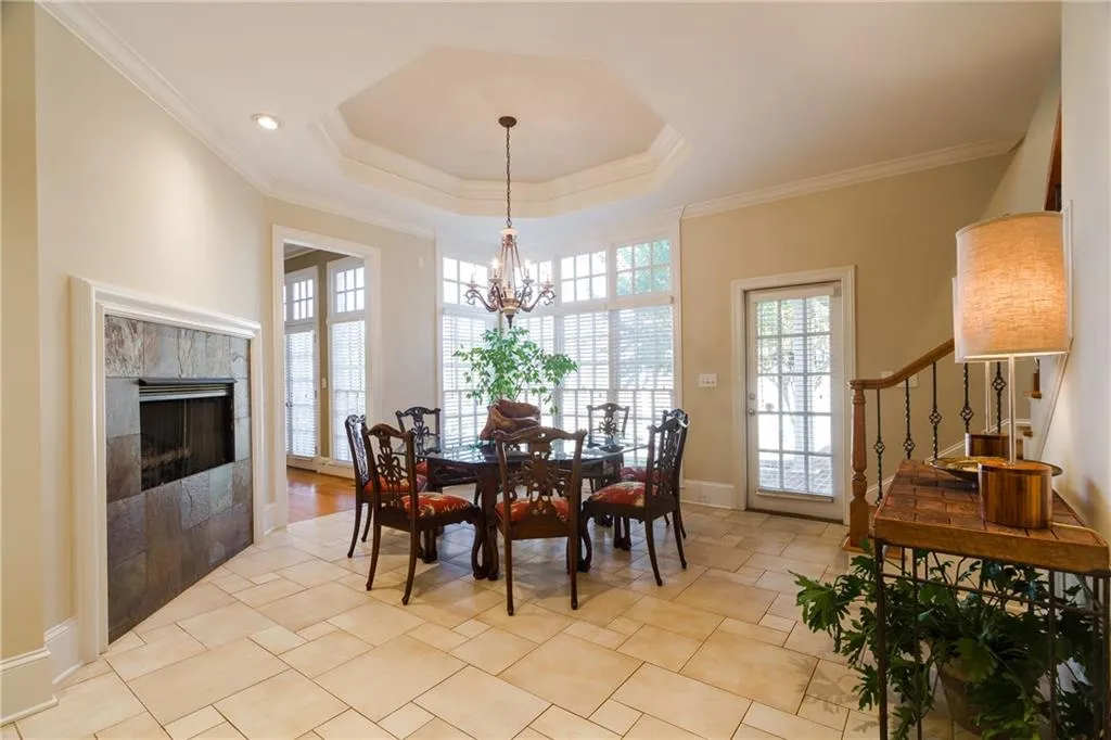 5695 Long Island Drive Nw, Atlanta, Georgia 30327, 6 Bedrooms Bedrooms, ,6 BathroomsBathrooms,Residential,Sold,5695 Long Island Drive Nw,5774628
