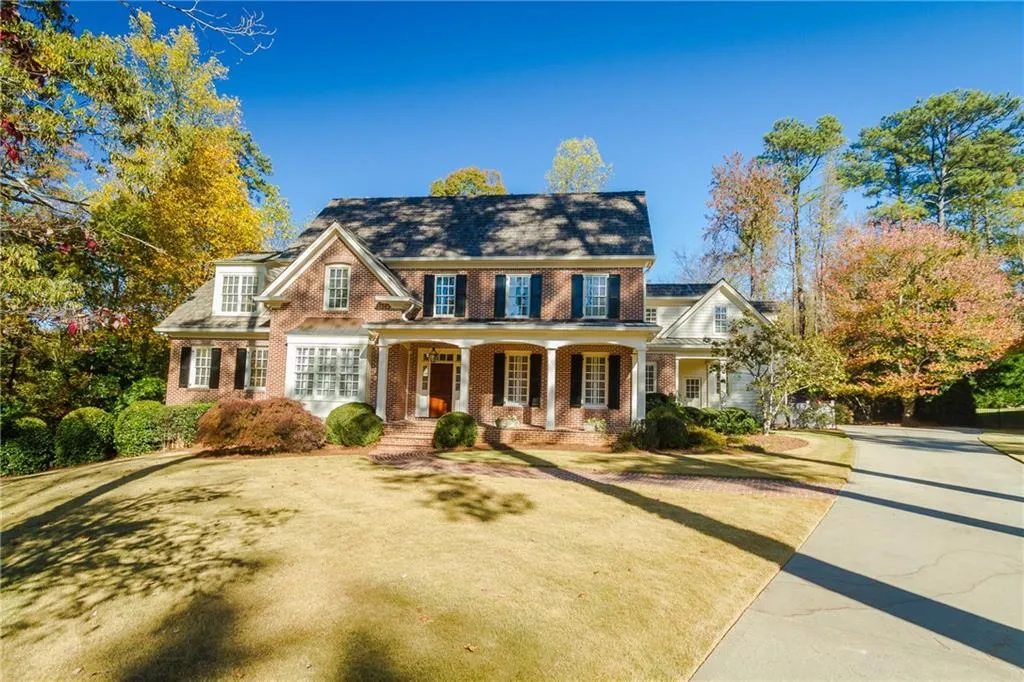 5695 Long Island Drive Nw, Atlanta, Georgia 30327, 6 Bedrooms Bedrooms, ,6 BathroomsBathrooms,Residential,Sold,5695 Long Island Drive Nw,5774628