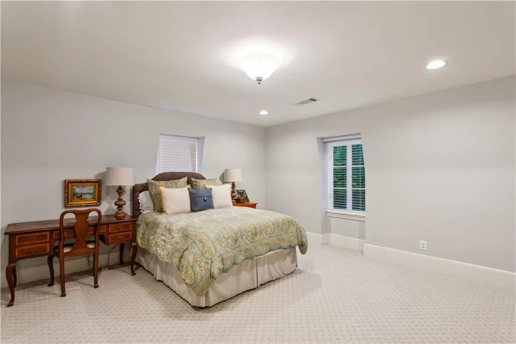 3302 W Andrews Drive Nw, Atlanta, Georgia 30305, 6 Bedrooms Bedrooms, ,4 BathroomsBathrooms,Residential,For Sale,3302 W Andrews Drive Nw,7627365