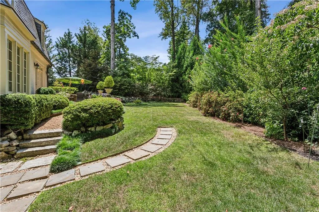 3302 W Andrews Drive Nw, Atlanta, Georgia 30305, 6 Bedrooms Bedrooms, ,4 BathroomsBathrooms,Residential,For Sale,3302 W Andrews Drive Nw,7627365