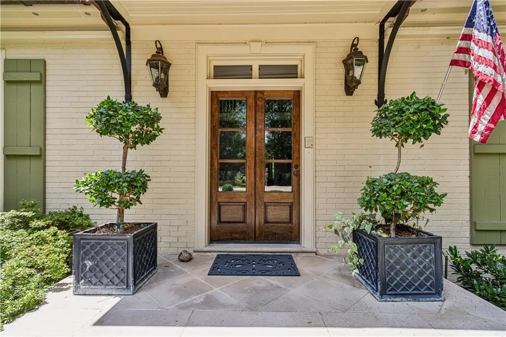 3302 W Andrews Drive Nw, Atlanta, Georgia 30305, 6 Bedrooms Bedrooms, ,4 BathroomsBathrooms,Residential,For Sale,3302 W Andrews Drive Nw,7627365