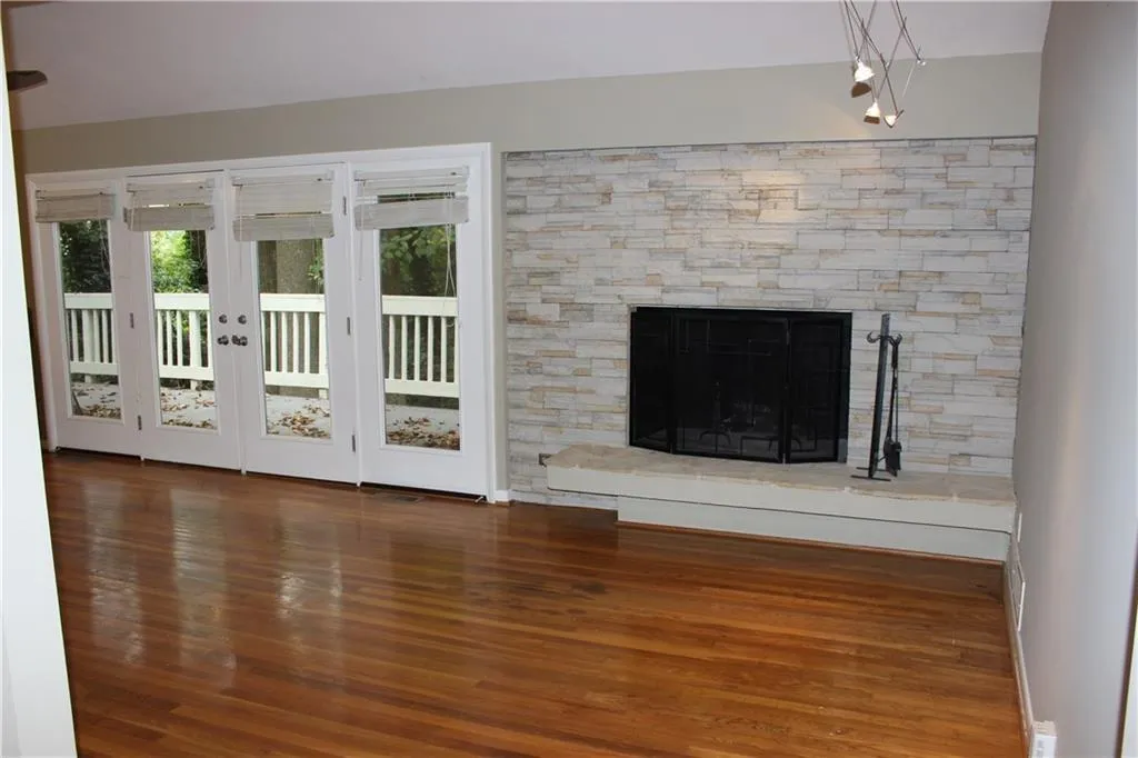 635 Glenforest Road, Sandy Springs, Georgia 30328, 5 Bedrooms Bedrooms, ,3 BathroomsBathrooms,Residential,Sold,635 Glenforest Road,6611171