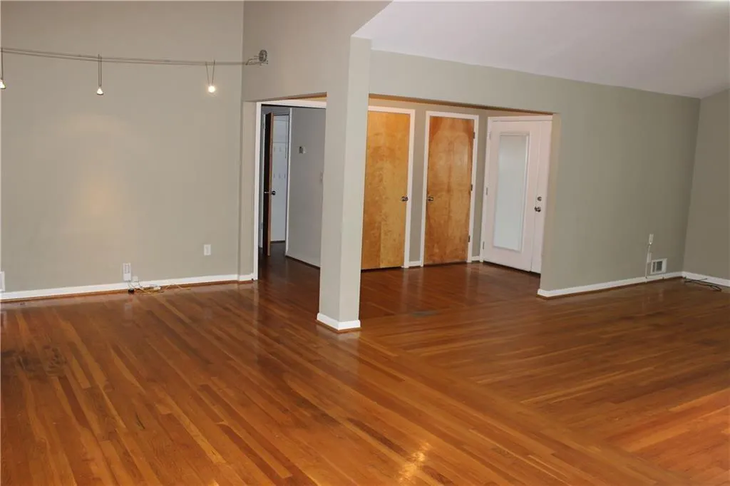 635 Glenforest Road, Sandy Springs, Georgia 30328, 5 Bedrooms Bedrooms, ,3 BathroomsBathrooms,Residential,Sold,635 Glenforest Road,6611171