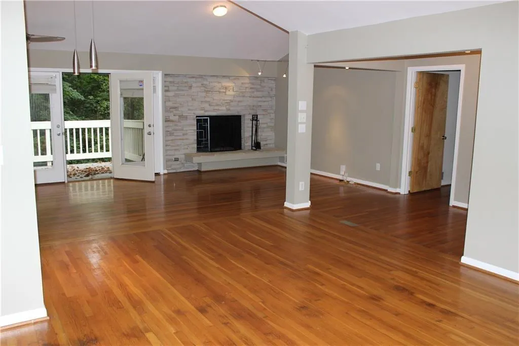 635 Glenforest Road, Sandy Springs, Georgia 30328, 5 Bedrooms Bedrooms, ,3 BathroomsBathrooms,Residential,Sold,635 Glenforest Road,6611171