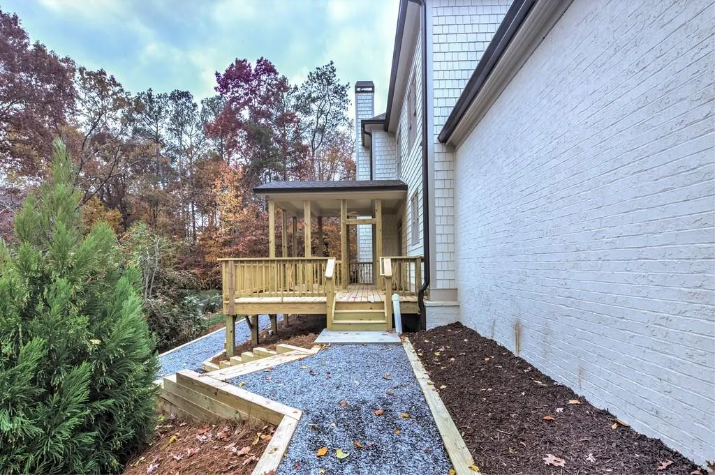 415 Elden Drive, Sandy Springs, Georgia 30342, 6 Bedrooms Bedrooms, ,5 BathroomsBathrooms,Residential,Sold,415 Elden Drive,5742423