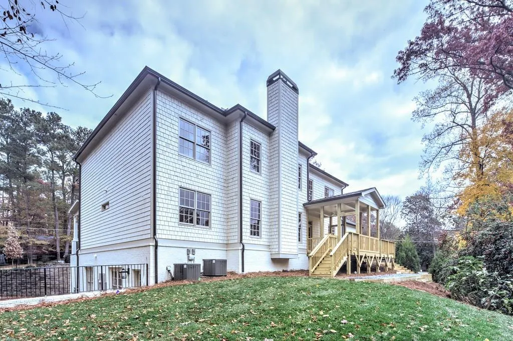 415 Elden Drive, Sandy Springs, Georgia 30342, 6 Bedrooms Bedrooms, ,5 BathroomsBathrooms,Residential,Sold,415 Elden Drive,5742423