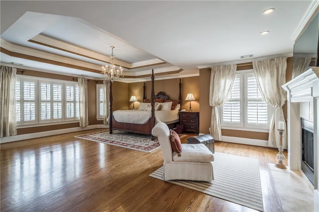 7882 Stratford Lane, Sandy Springs, Georgia 30350, 5 Bedrooms Bedrooms, ,5 BathroomsBathrooms,Residential,Sold,7882 Stratford Lane,5958011