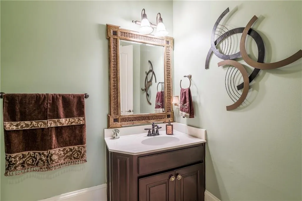 7882 Stratford Lane, Sandy Springs, Georgia 30350, 5 Bedrooms Bedrooms, ,5 BathroomsBathrooms,Residential,Sold,7882 Stratford Lane,5958011
