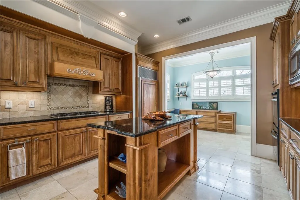 7882 Stratford Lane, Sandy Springs, Georgia 30350, 5 Bedrooms Bedrooms, ,5 BathroomsBathrooms,Residential,Sold,7882 Stratford Lane,5958011