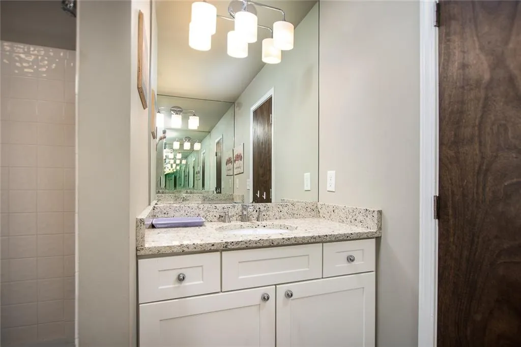 220 Wessex Court, Atlanta, Georgia 30328, 4 Bedrooms Bedrooms, ,2 BathroomsBathrooms,Residential,Sold,220 Wessex Court,6537568