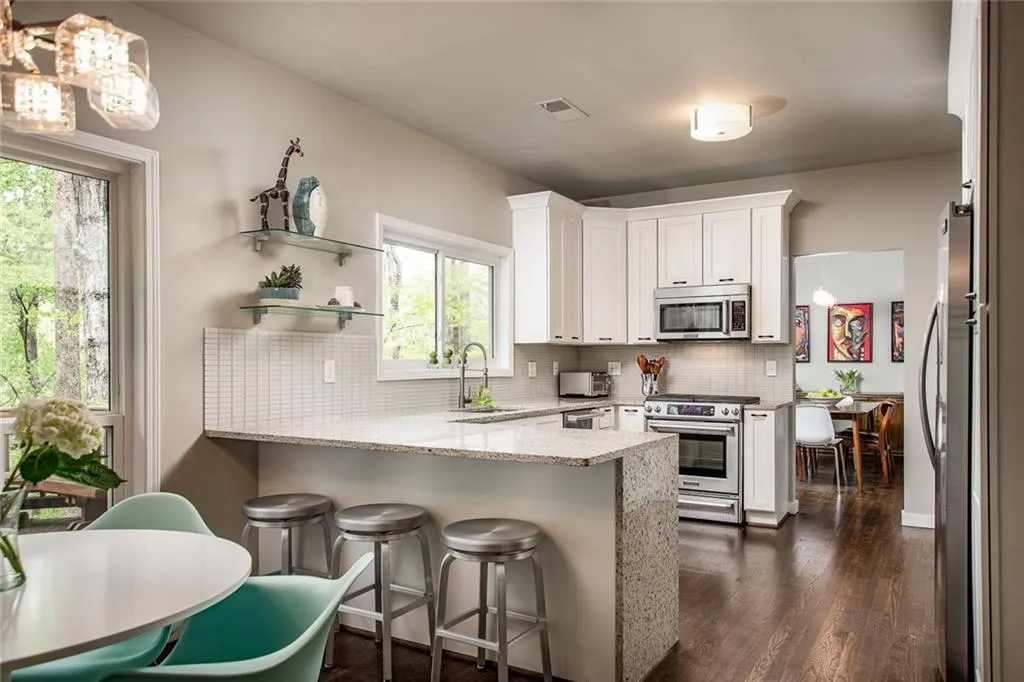 220 Wessex Court, Atlanta, Georgia 30328, 4 Bedrooms Bedrooms, ,2 BathroomsBathrooms,Residential,Sold,220 Wessex Court,6537568