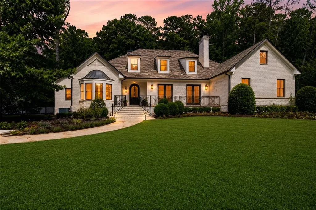 3659 Northside Drive Nw, Atlanta, Georgia 30305, 5 Bedrooms Bedrooms, 0 ,6 BathroomsBathrooms,Residential,For Sale,3659 Northside Drive Nw,7810605