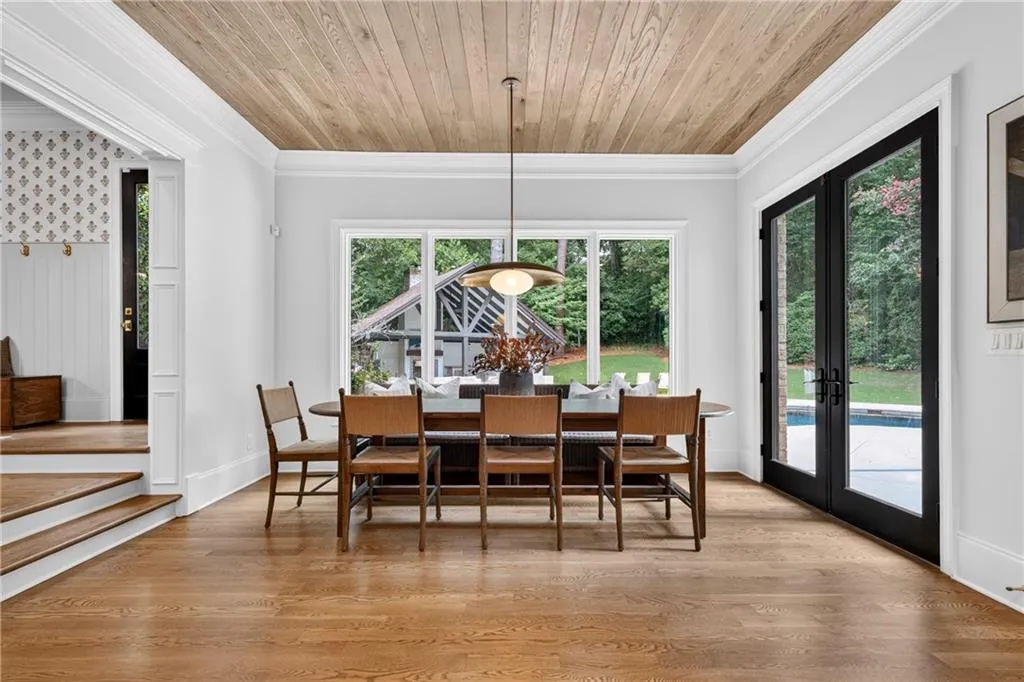 3659 Northside Drive Nw, Atlanta, Georgia 30305, 5 Bedrooms Bedrooms, 0 ,6 BathroomsBathrooms,Residential,For Sale,3659 Northside Drive Nw,7810605