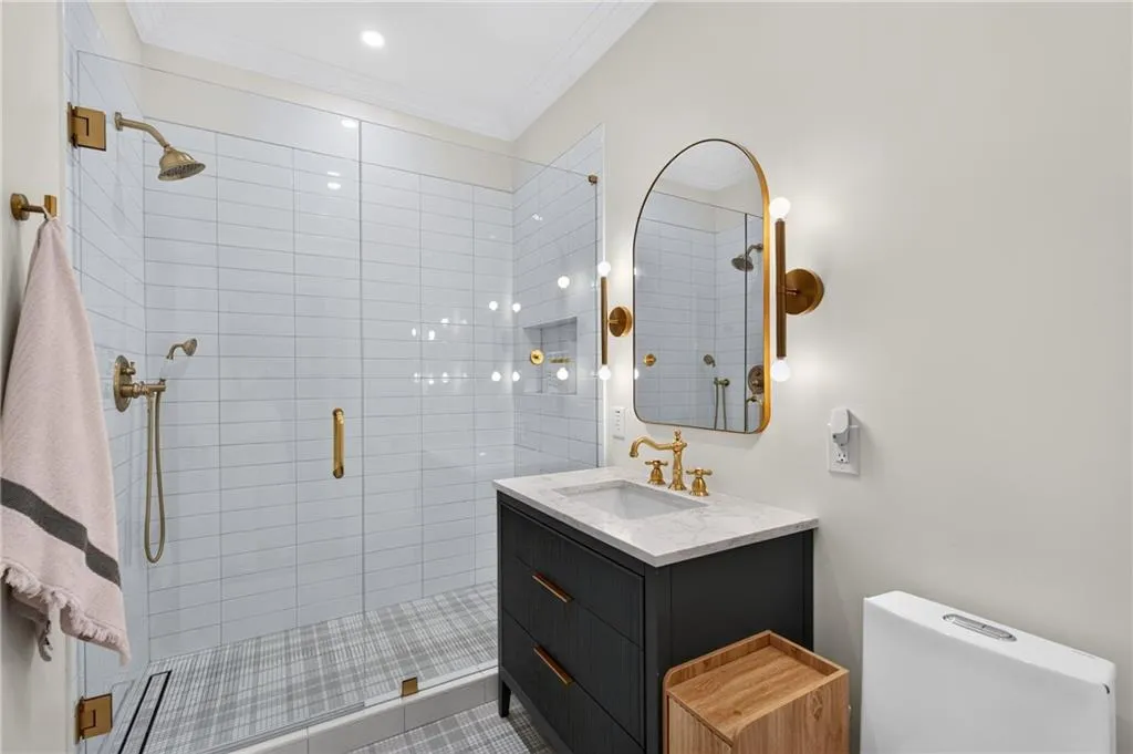 Bathroom 4